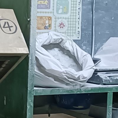 Grado blanco de Crystal Melamine Glazing Powder Chemical para la porcelana de imitación