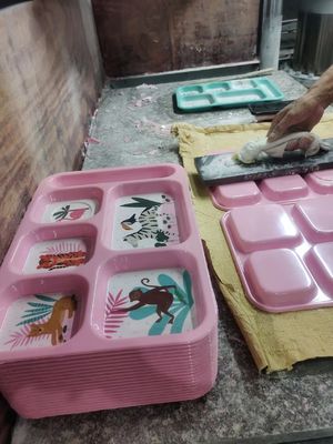 La materia prima de la melamina no tóxica pulveriza el compuesto del moldeado de la urea 99,8%