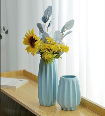 Confección de jarrones de mesa de melamina