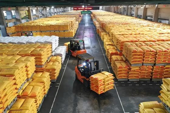 LG110 LG220 LG250 Polvo de acristalamiento de melamina para el brillo de vajilla de mesa de melamina