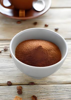 Melamina de grado industrial proveedor de fábrica 99,8% de pureza China Resina de color marrón CAS 108-78-1